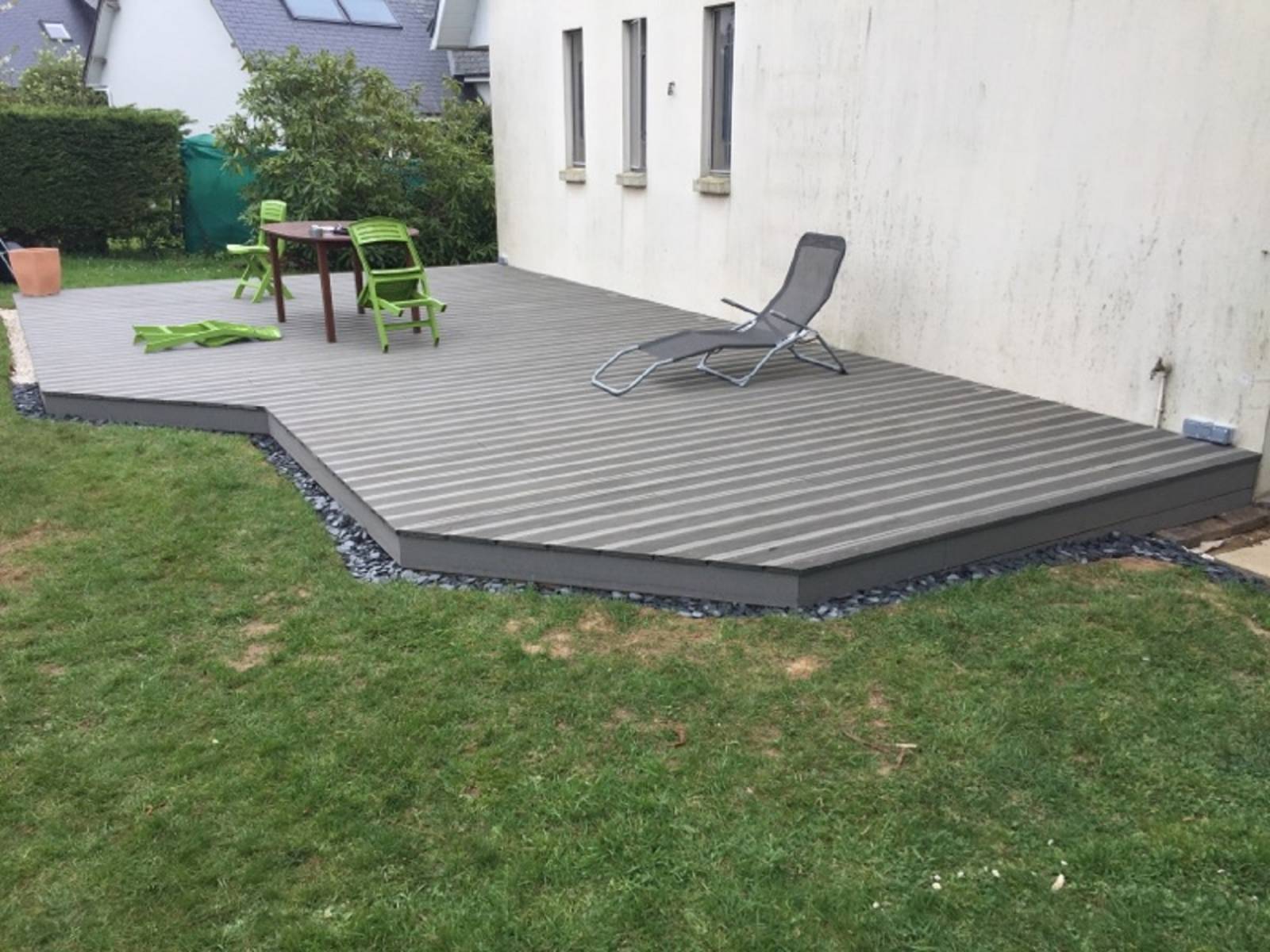 Installer une terrasse en composite par un artisan proche Le havre 76
