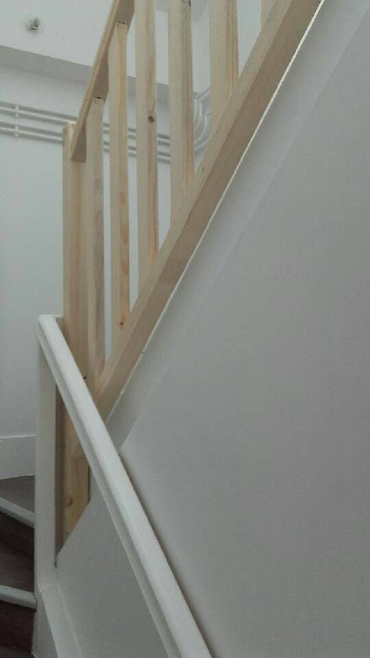 Fabriquer une rampe bois par un professionnel proche Montivilliers 76