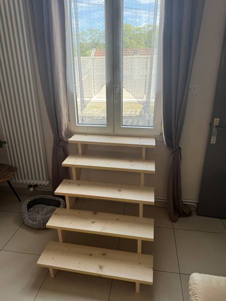 Création d'un escalier sur mesure pour accéder à une terrasse 