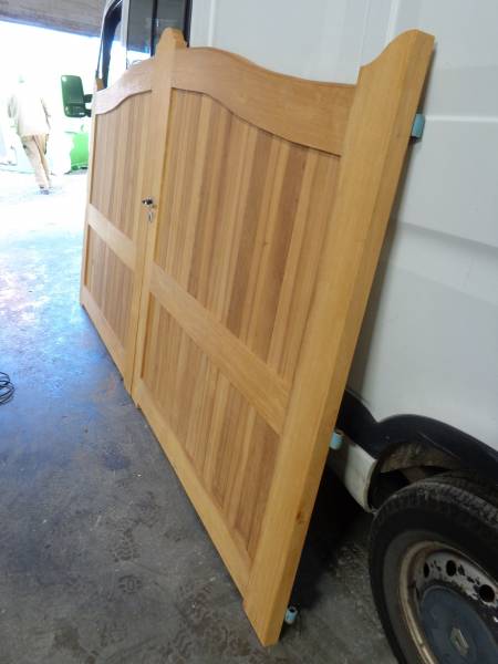 Où fabriquer son portail bois sur mesure proche Le Havre